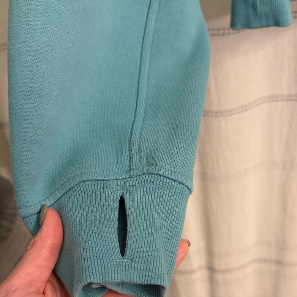 lululemon athletica Scuba Cropped Teal Half-Zip Hoodie - Picture 4 of 6